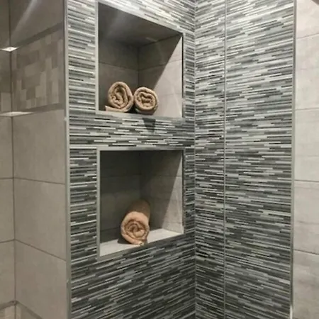 Vip Holidays & Center 2 Апартаменты *