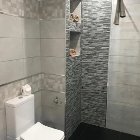 Vip Holidays & Center 2 Апартаменты *